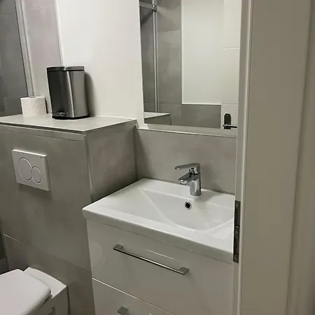 1 Apartment